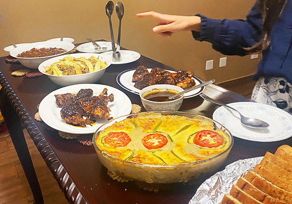 ビュッフェスタイルの